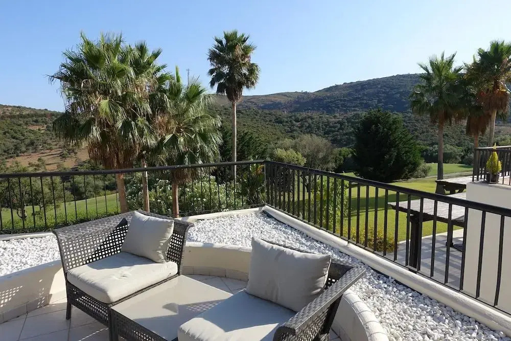 Sanroque Club Apartment