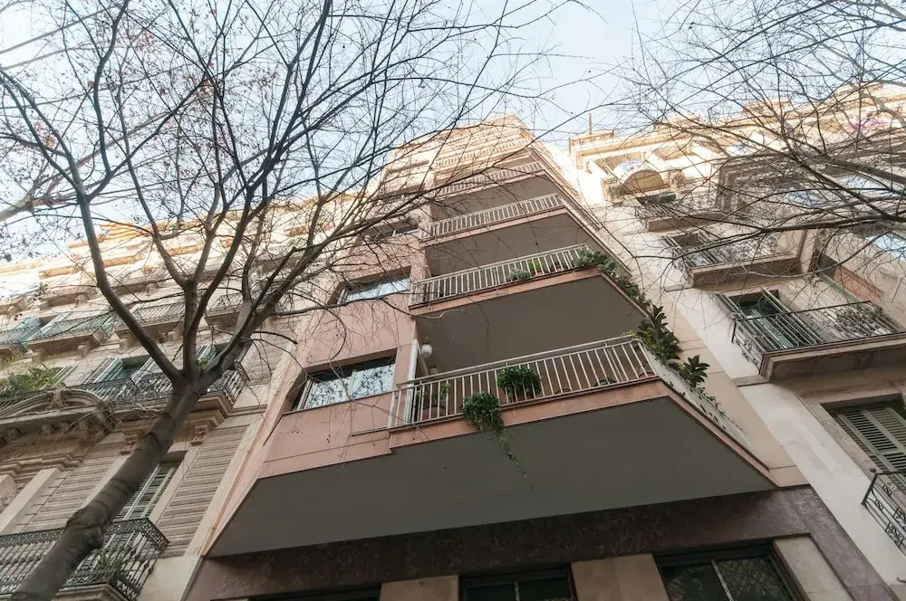 1 bedroom private rooftop terrace