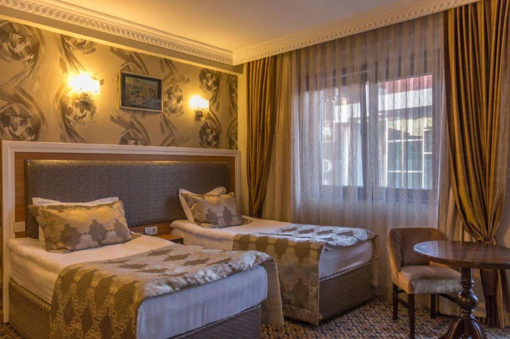 Grand Rosa Hotel