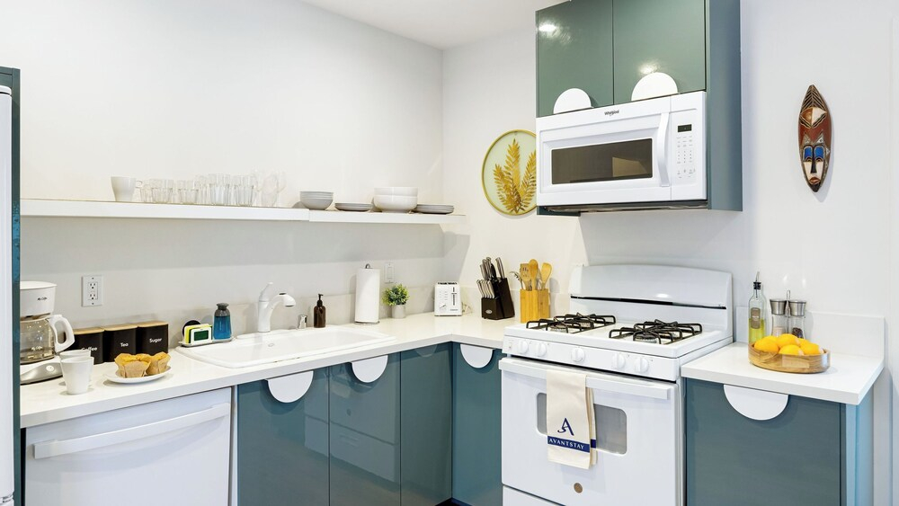 2 Units in Prime Hollywood Location Chic Renovated 1bdrs w/ Patio Avantstay