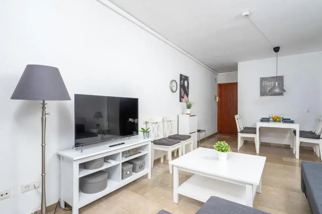 Central gem in Los Boliches SOHO with wifi and tv ref77
