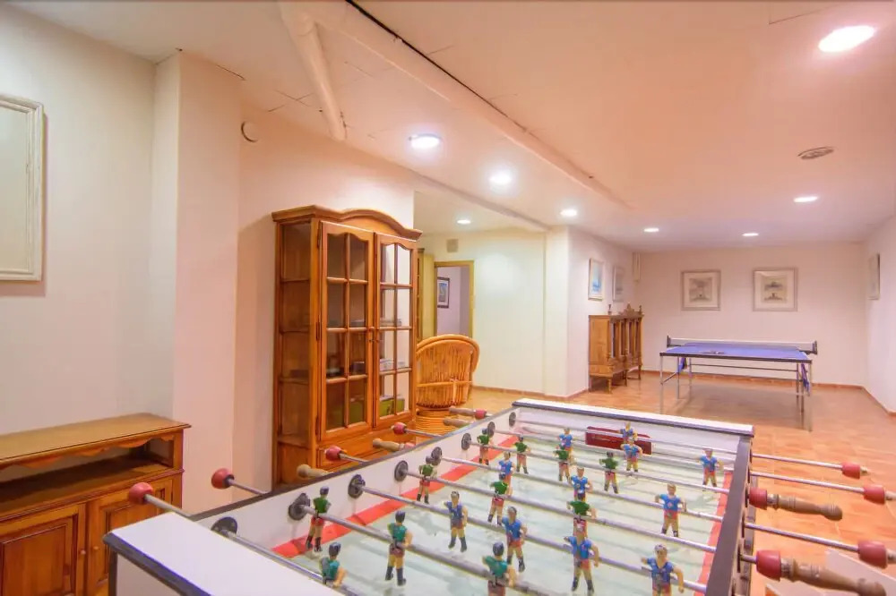 Twelve guest 6bedrooms Villa Montecarlo