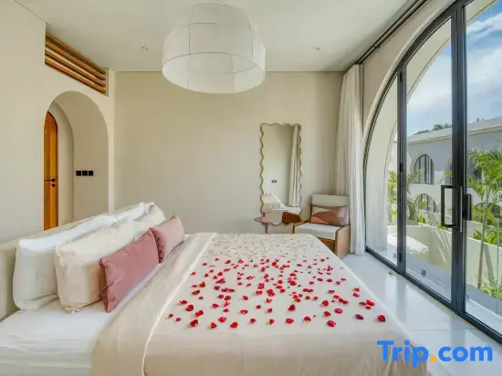 Parisian New 2BR Luxury Villa 8mins walk to Beach