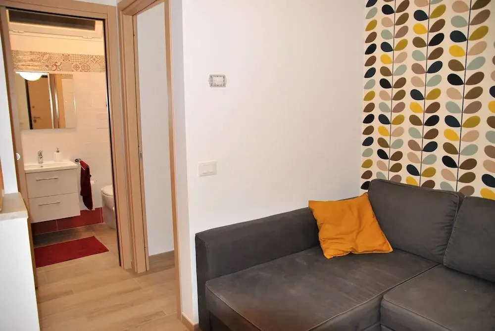 Air-conditioned Apartment With Patio, Wifi and Parking