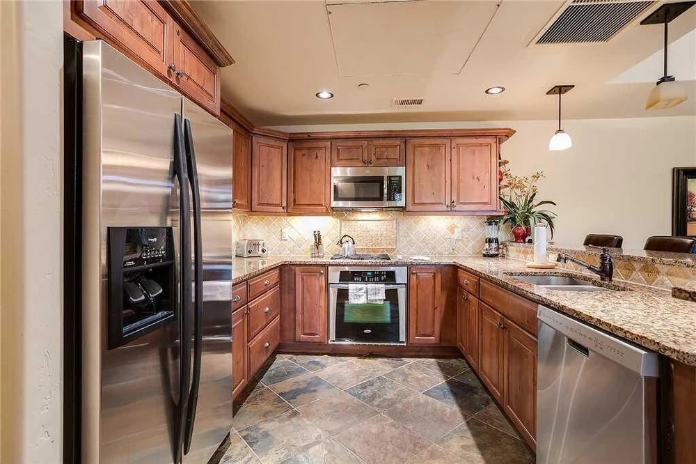 5305 Emerald Lodge, Trappeur's Crossing Apartment 4