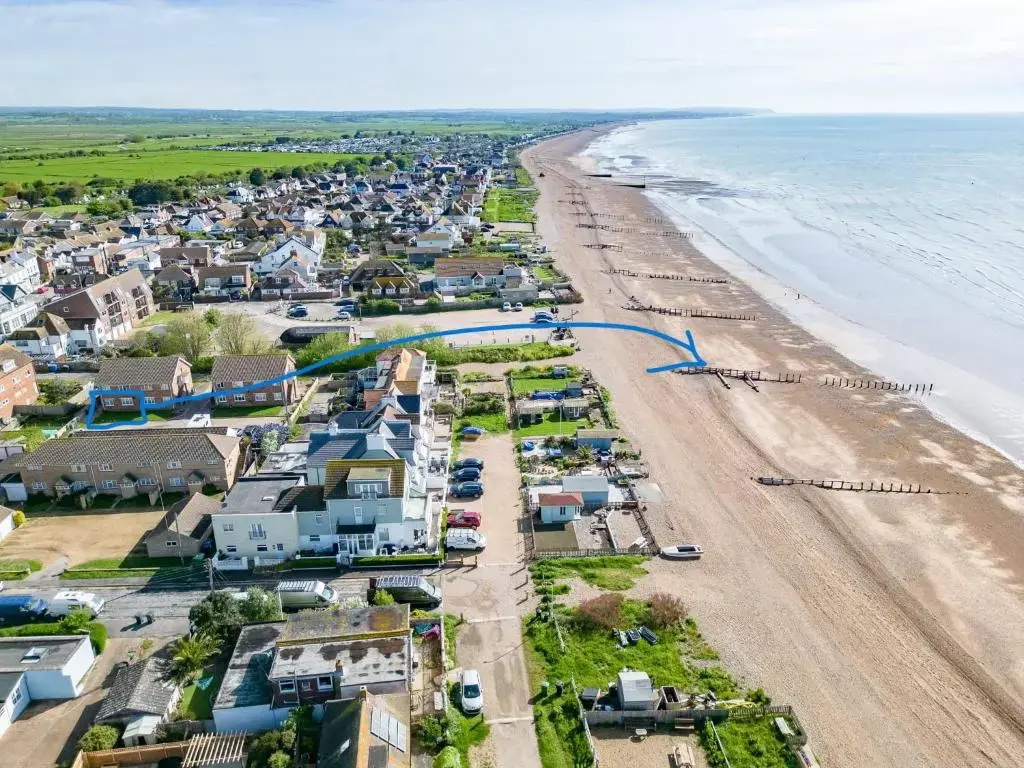 Warminster Apartment Bliss on the bay just a stone's throw away