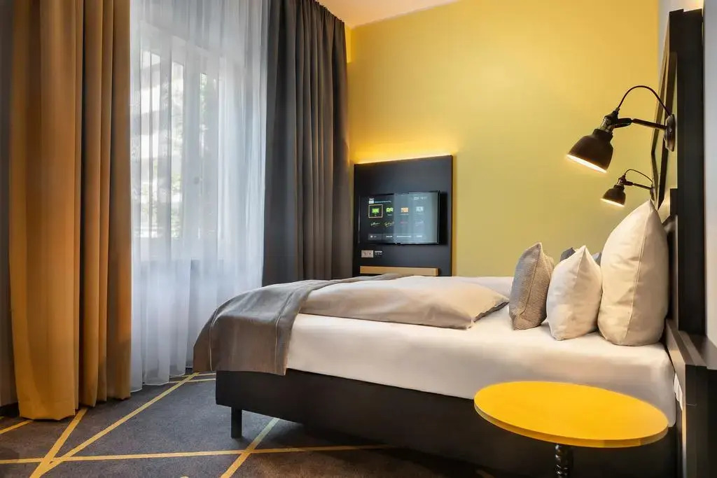 Holiday Inn - the niu, Fury Aschheim Messe by IHG