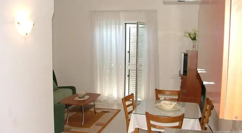 Apartments Oceania