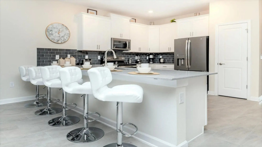 Spacious 9BR Home With Private Pool SPA Golf View