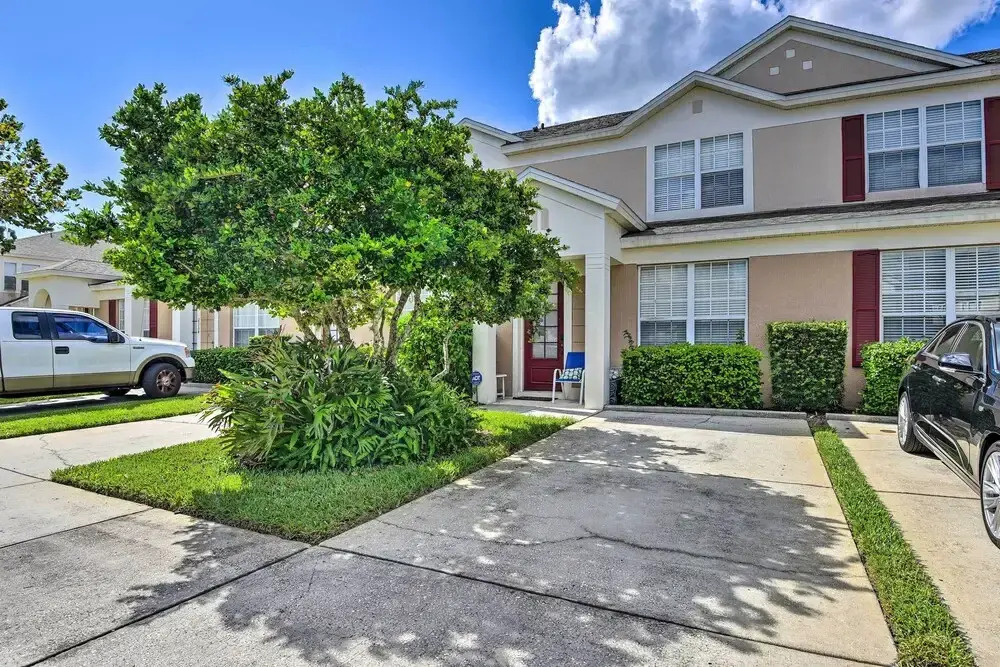 Private Pool Villa, 3mi to Disney with Game Room
