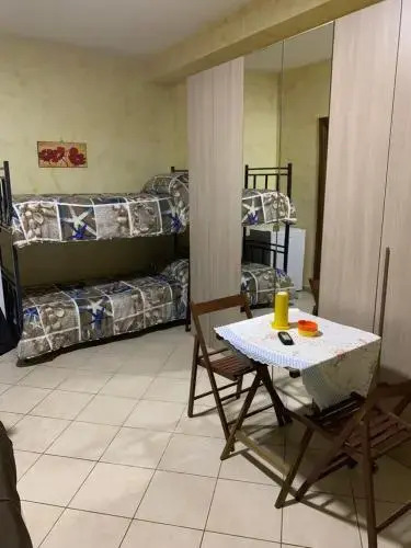 Airport Bedroom House