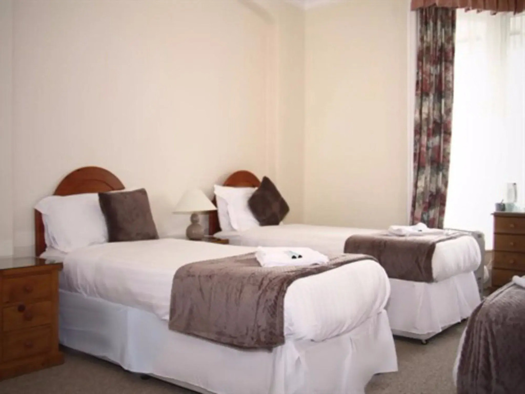 Lowdens Guest House