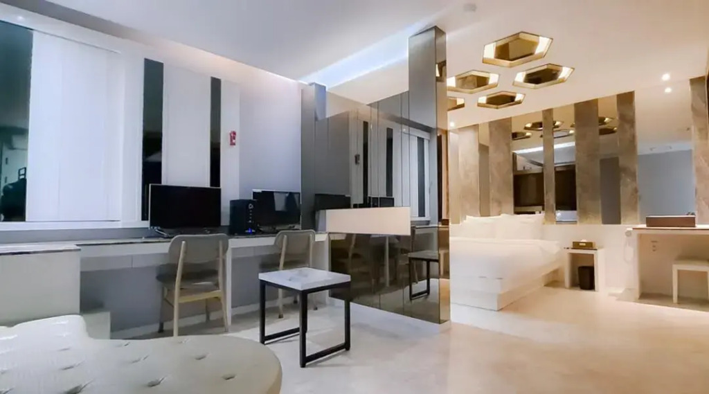 Jangyu To Heaven Hotel(Daecheongdong)