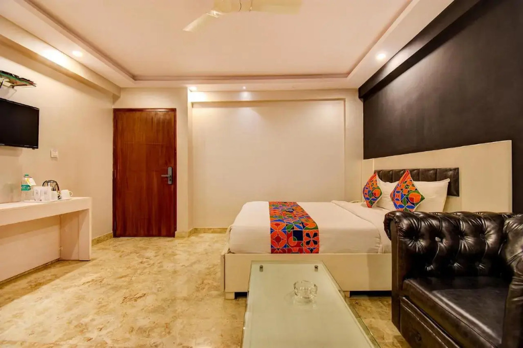 FabHotel Cozzy Inn - Jayanagar