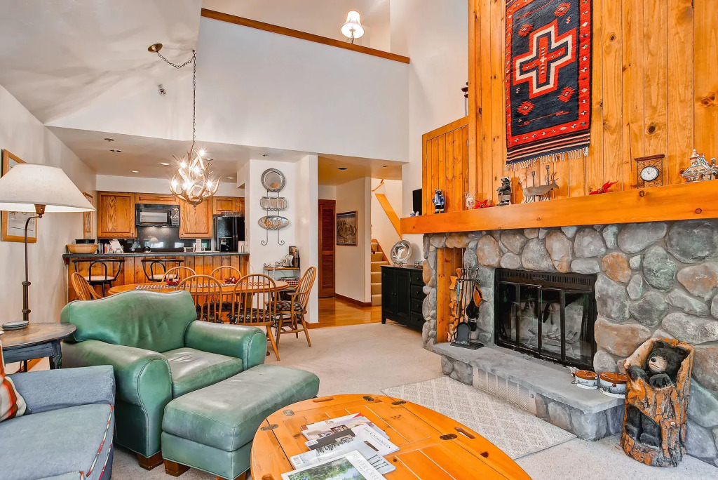 Kiva Lodge by East West Hospitality