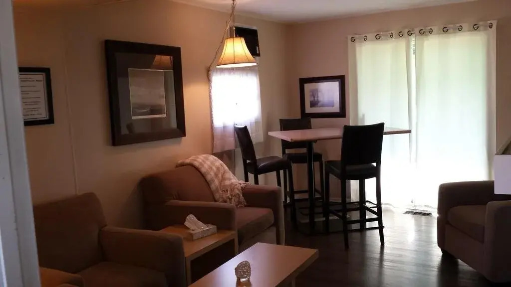 New Country Motel