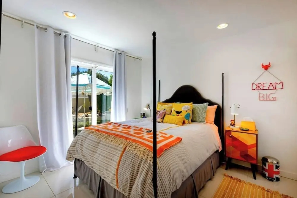 Amarillo House - Luxury Home with Pool & Spa