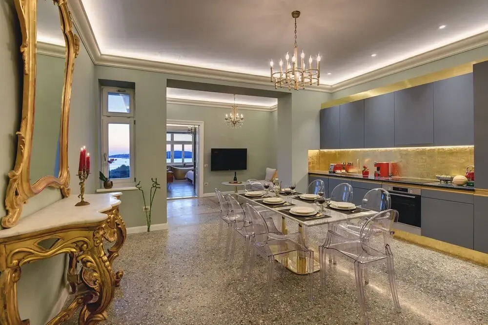 Arena & Seaview Luxurious Residence