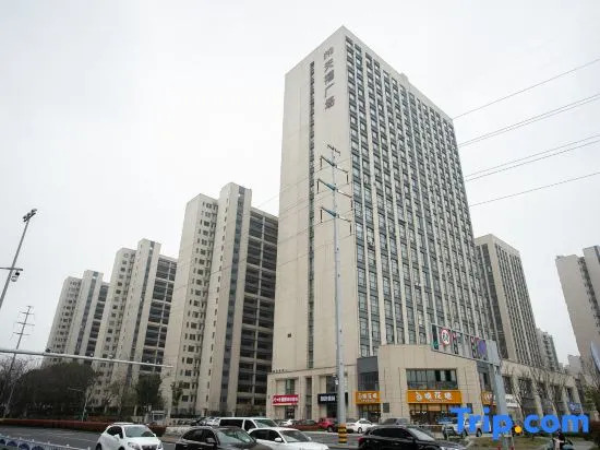 Xiyue Cinema Apartment (Changzhou North Railway Station)