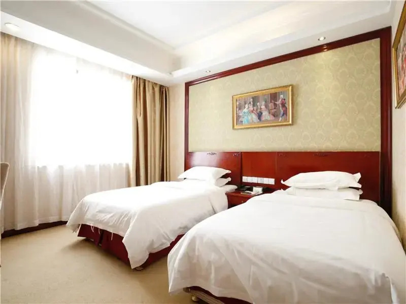 Vienna Hotel Suzhou Luokou Furniture Store
