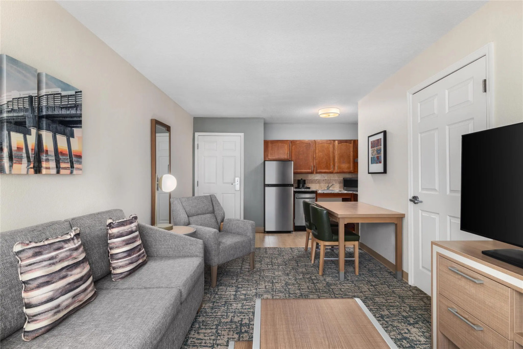 Homewood Suites Jacksonville Deerwood Park