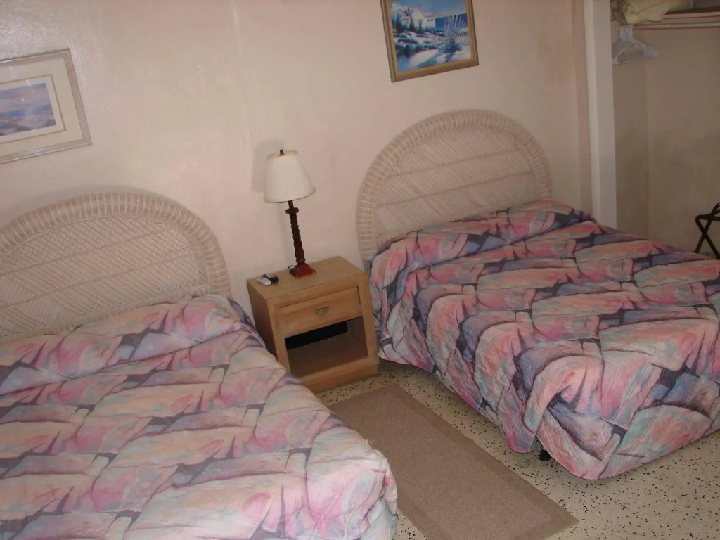 Siesta Motel