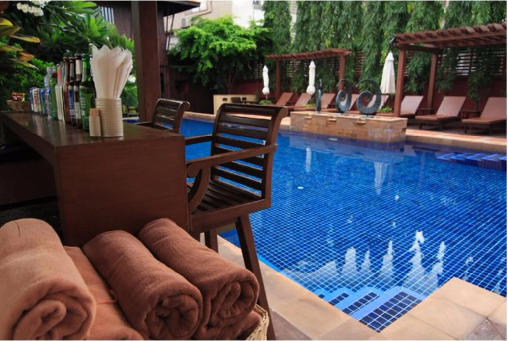 Rose Hotel