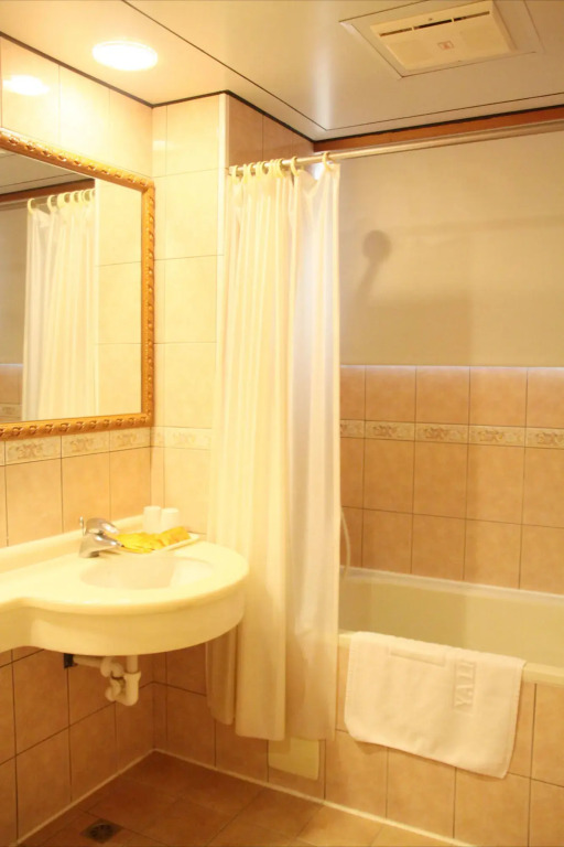 Foung Jia Hotel