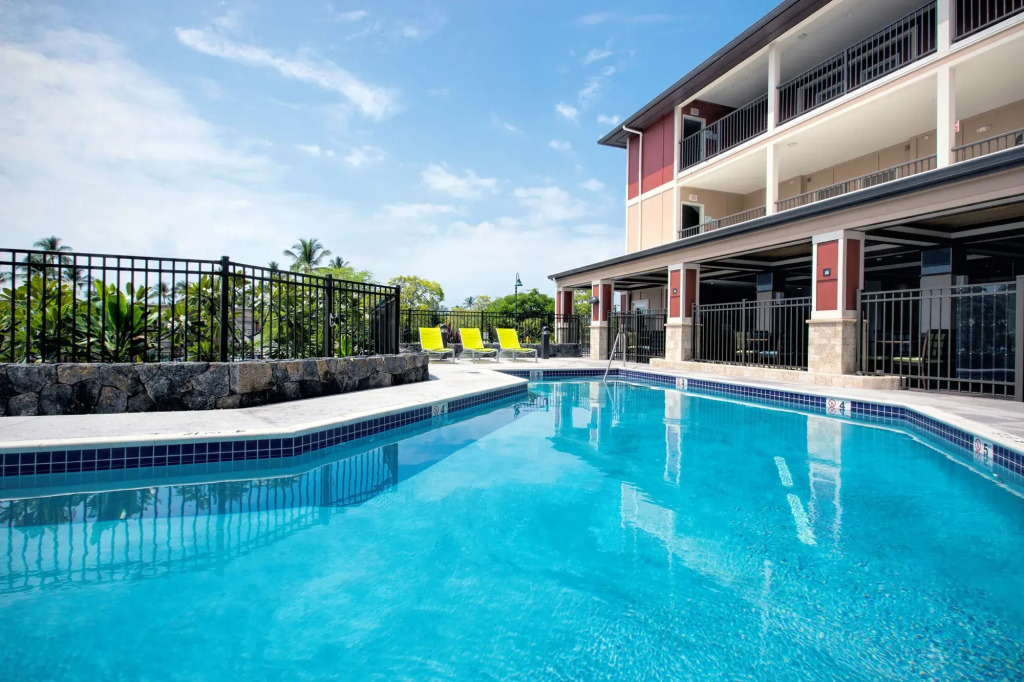 Holiday Inn Express & Suites Kailua-Kona by IHG