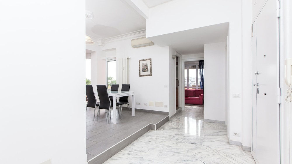 Rental in Rome Quattro Venti Terrace Apartment