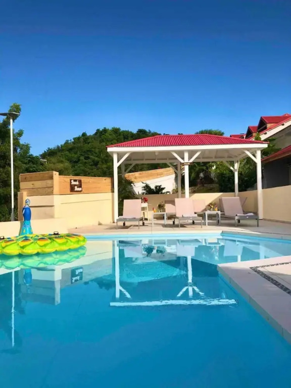 Studio in Cul-de-sac, With Wonderful Mountain View, Shared Pool and Furnished Terrace