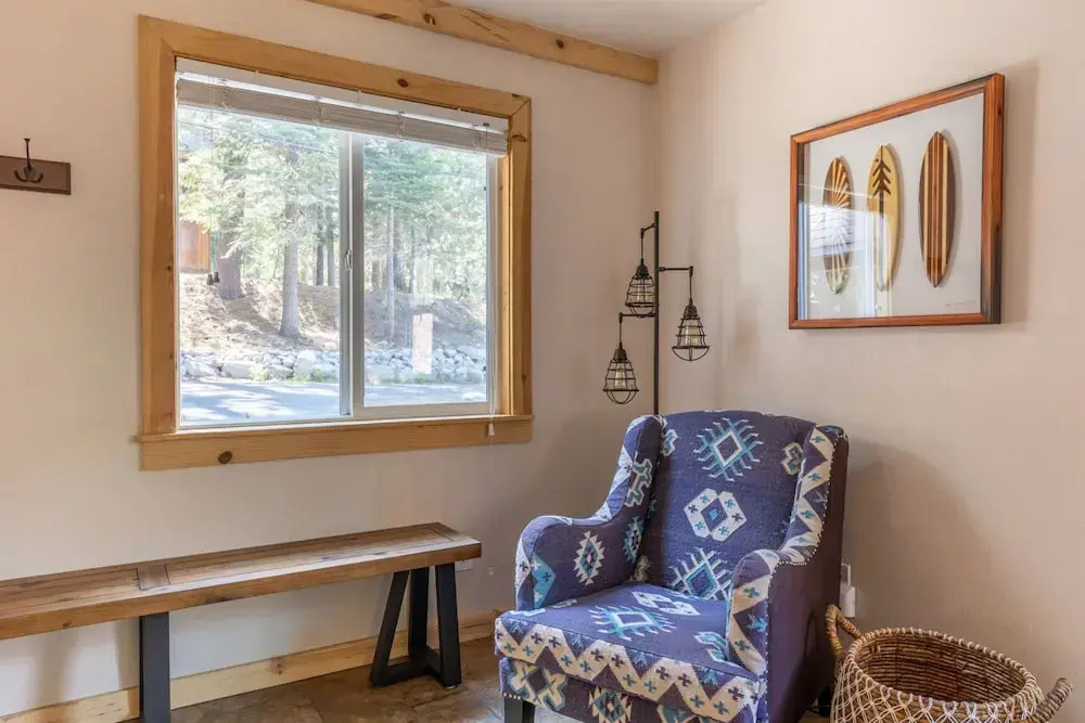 Sweet Pine by Avantstay Cozy Character Cottage in Tahoma