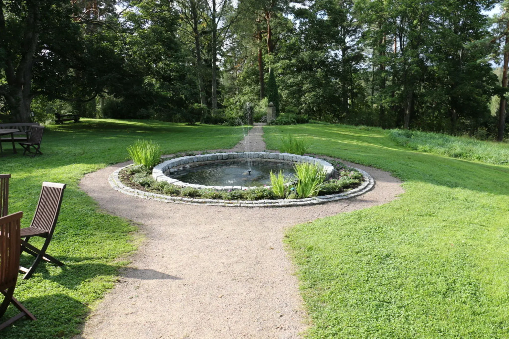 Backby Manor