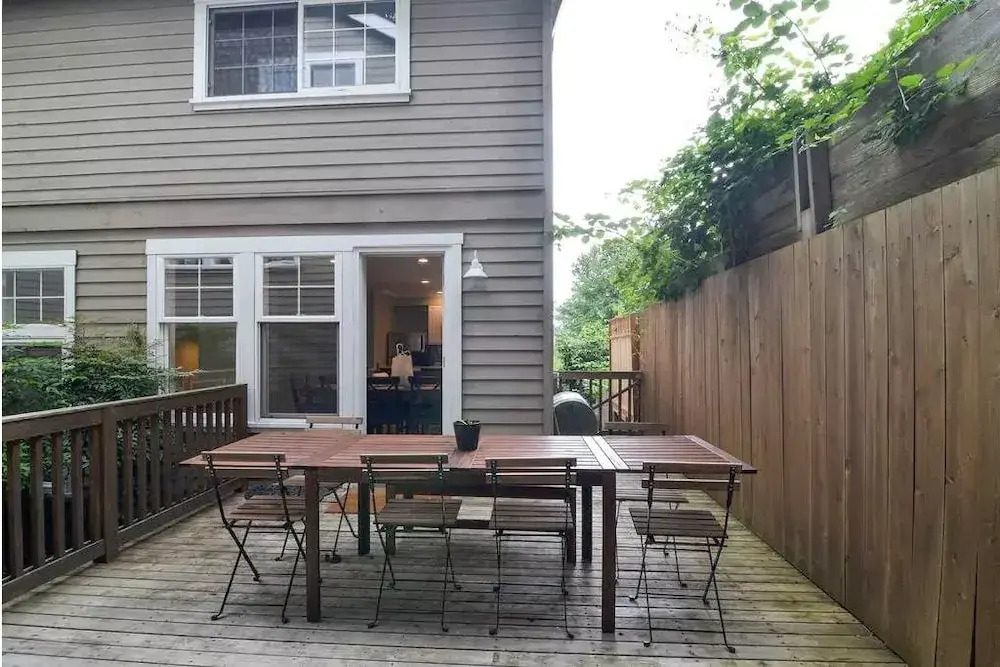 Seattle Vacation Home: The Gallery