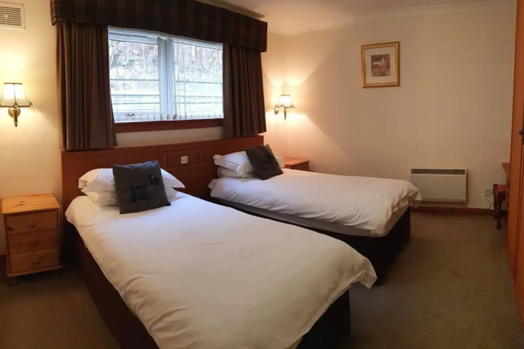 Loch Rannoch Otter Lodge 1
