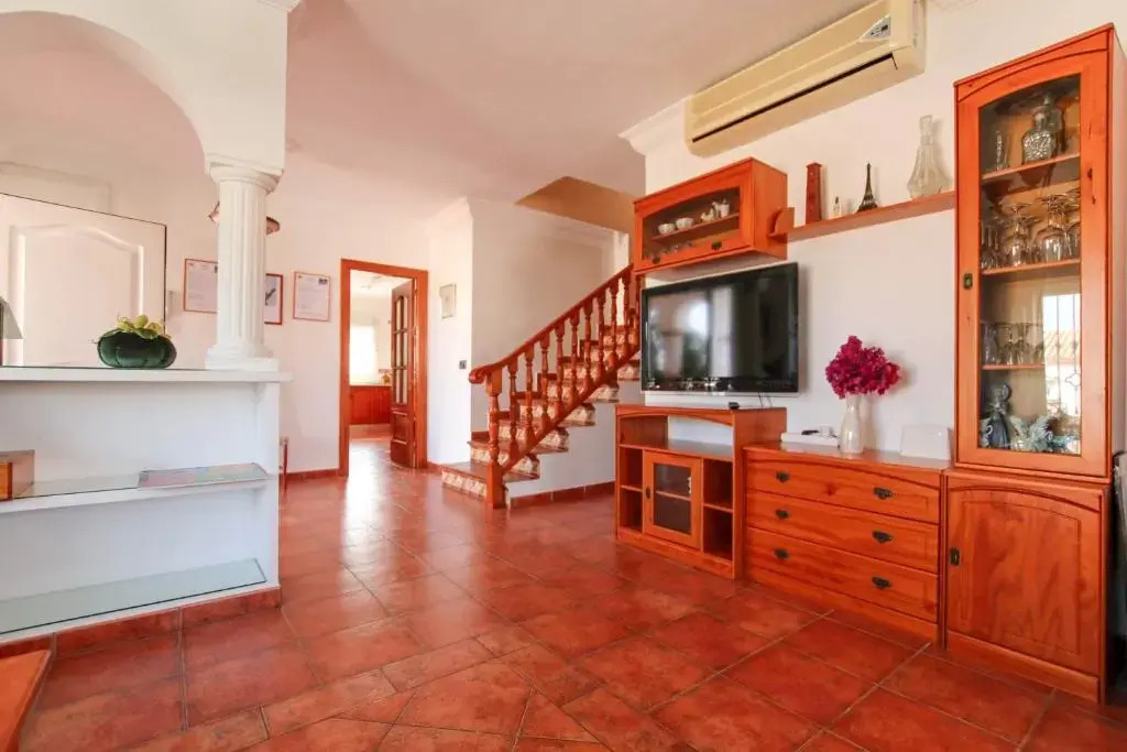 TESS Villa Pastora
