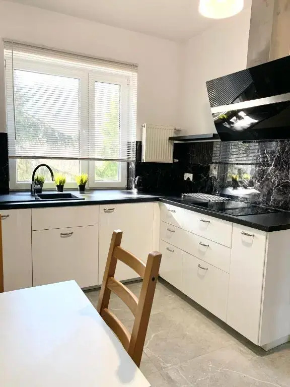 Pokoje i Apartamenty Willa Bielany