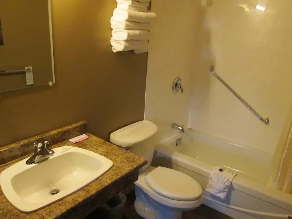 Arbutus Grove Motel