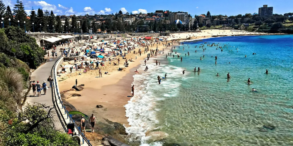 Walk to Coogee Beach Apartment Retreat