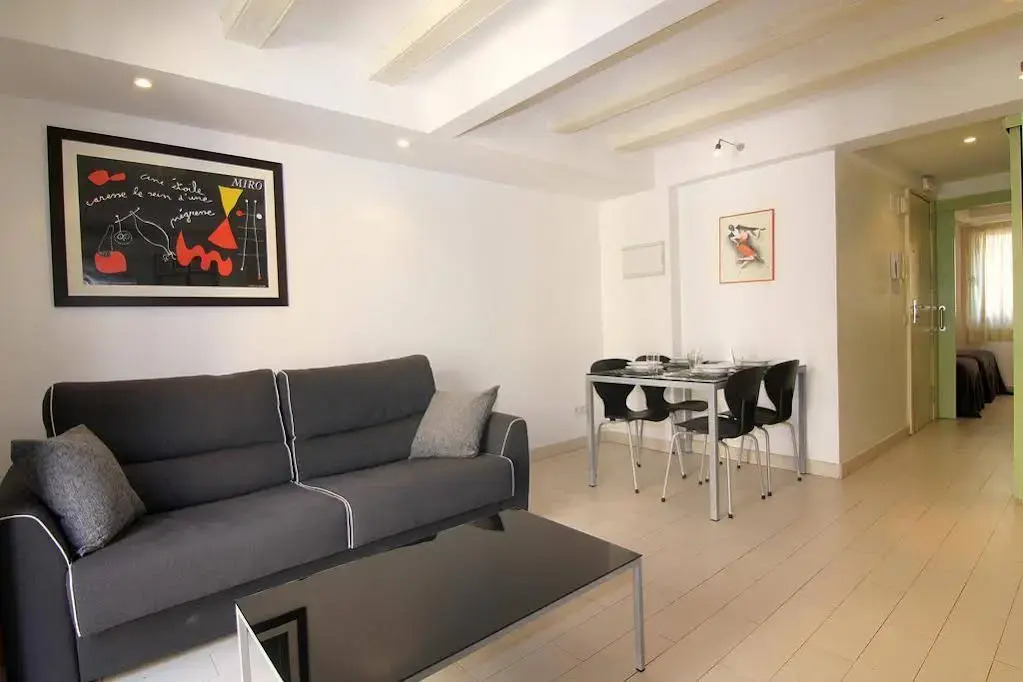 Classbedroom Born Apartments