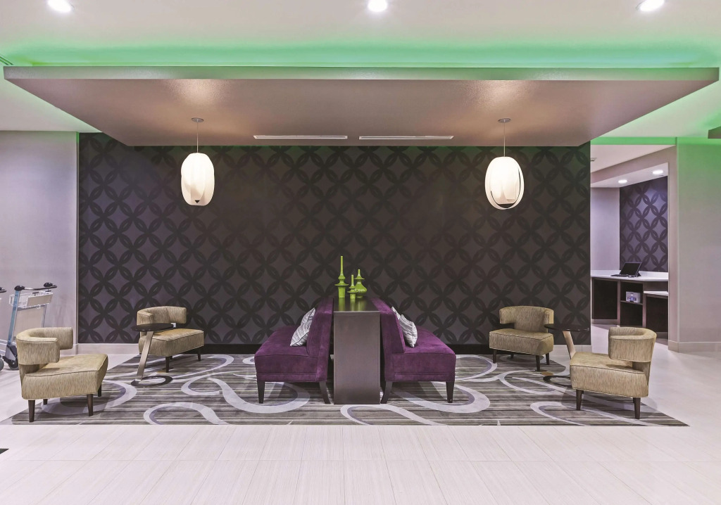 La Quinta by Wyndham College Station South