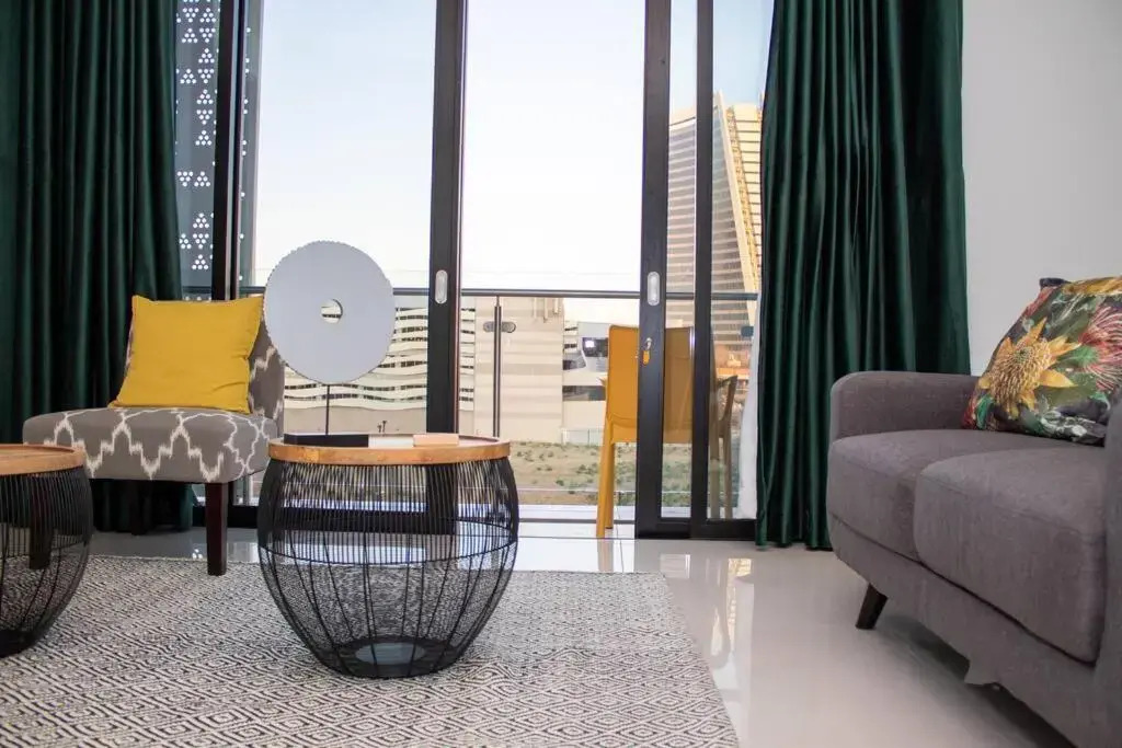 Modern 1 Bedroom Executive Apartment in Waterfall