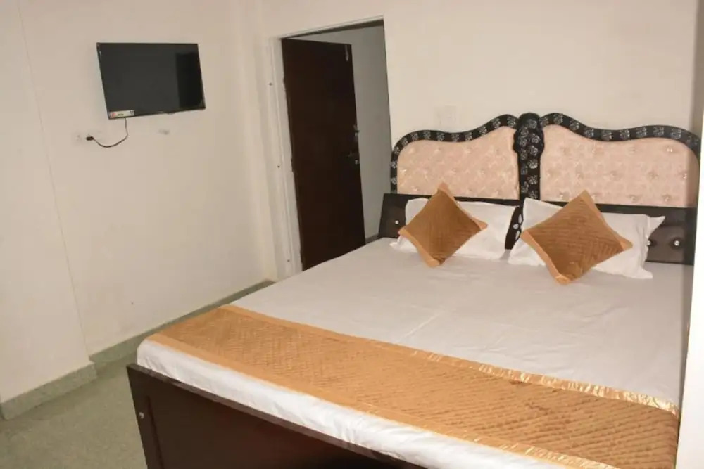 Hotel Holiday