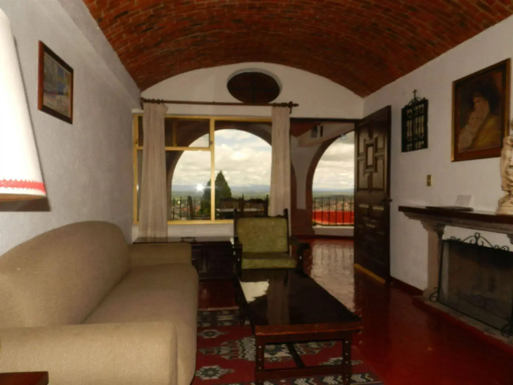 hotel la ermita suites