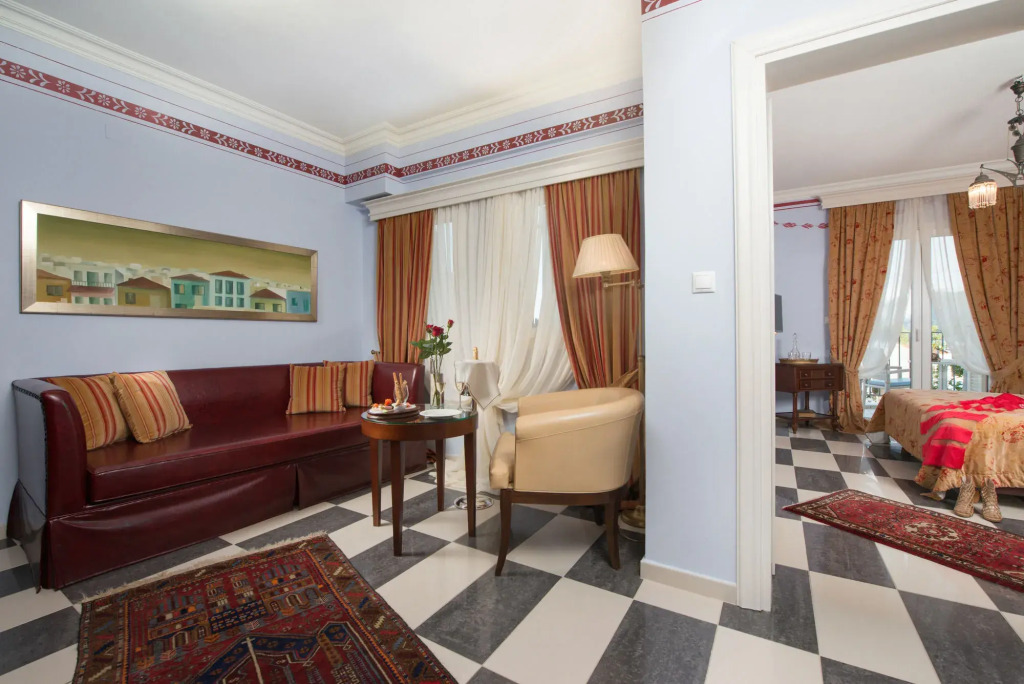 Enavlion Hotel