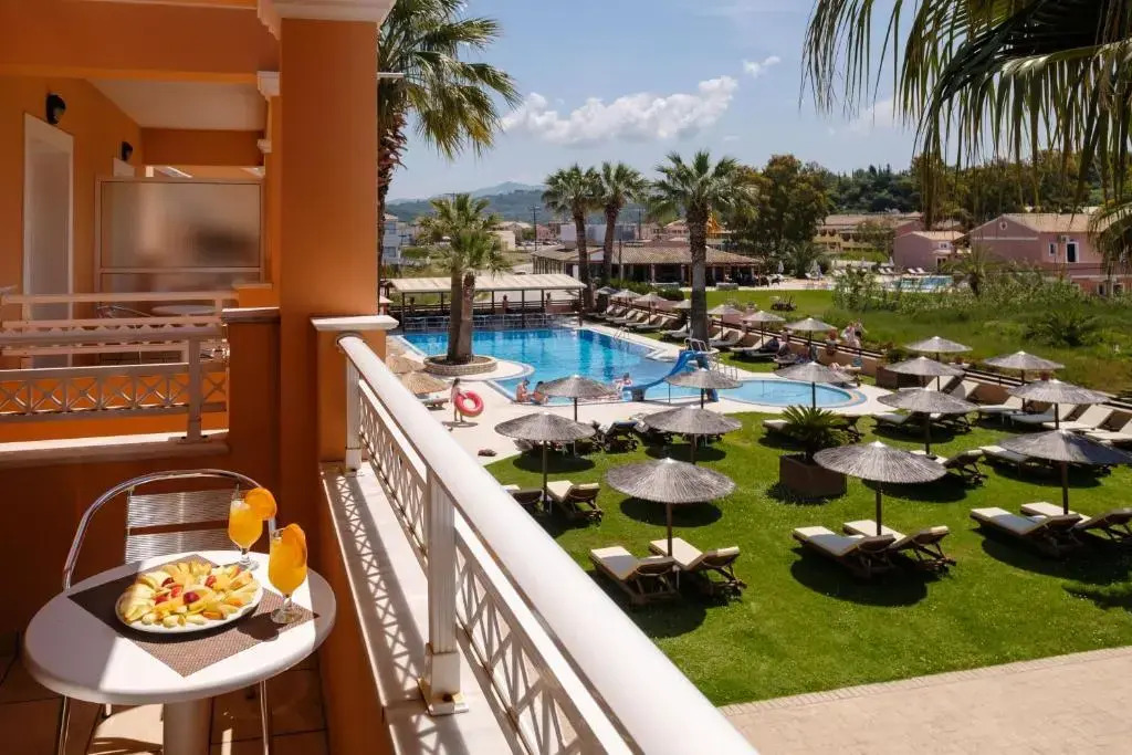 Lagoon Hotel & Apartments