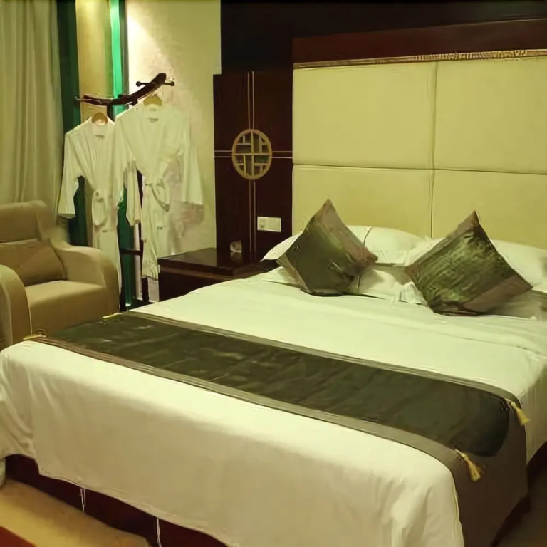 East Lake International Hotel