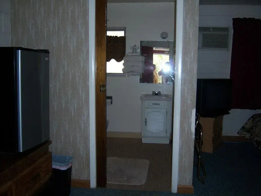 Shasta Dam Motel
