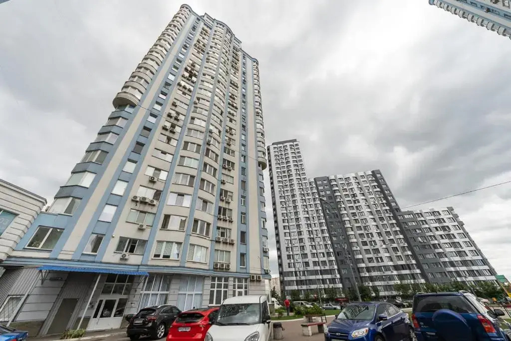 Апартаменты метро Осокорки Генератор