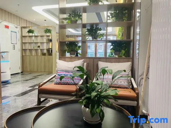 TRUE GO Hotel X (Beijing Chaoyang High-Speed Railway Station  Yaojiayuan Subway Station)